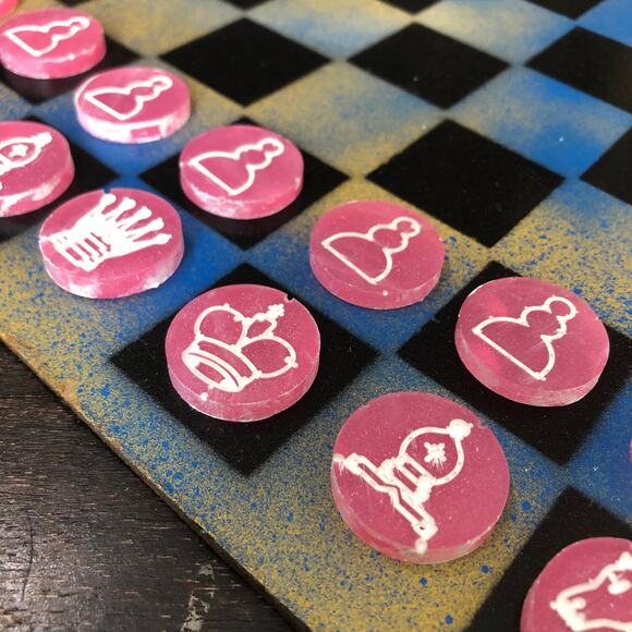 Painted Chess Set - Blu Yellow Mix (Pink Pieces) - Picture 10 of 10